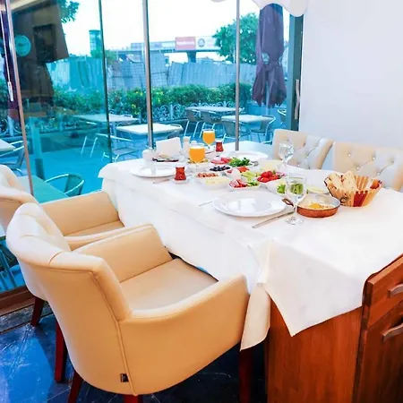Aura Marina ホテル